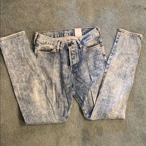 Acid wash jeans